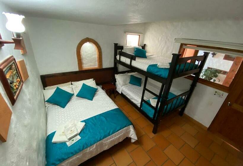 اتاق استاندارد چهار تخته, Hospedería Villa Palva