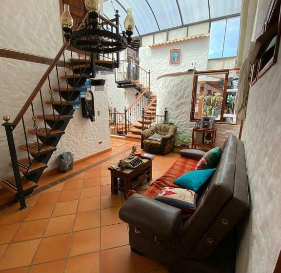 اتاق استاندارد چهار تخته, Hospedería Villa Palva