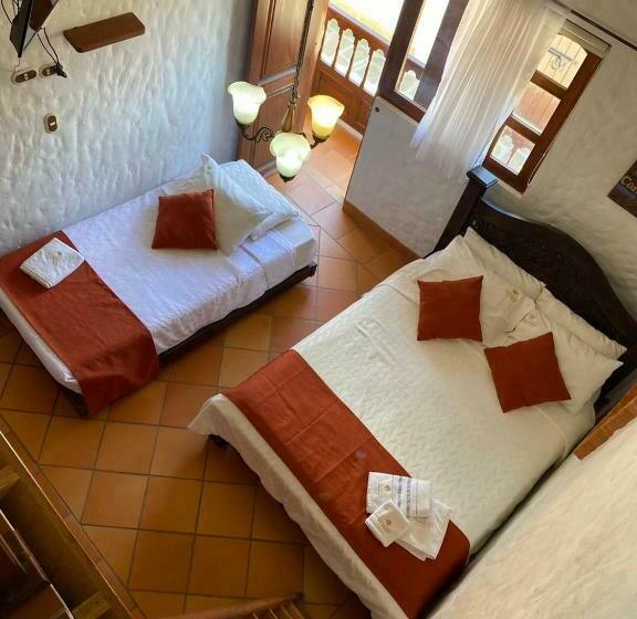 اتاق استاندارد سه نفره, Hospedería Villa Palva