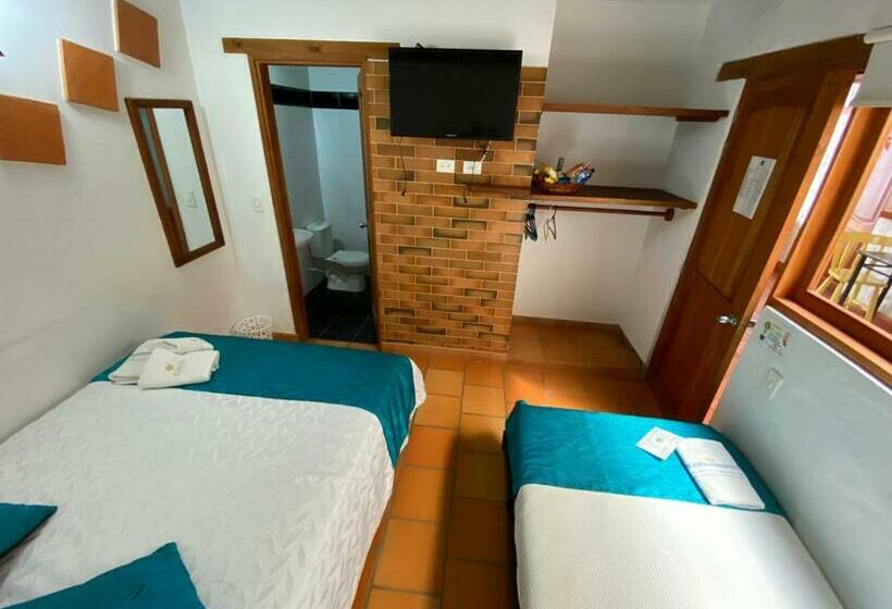 اتاق استاندارد سه نفره, Hospedería Villa Palva