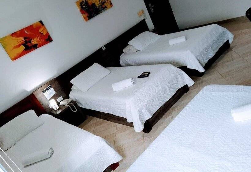 Четырехместный Номер Стандарт, La Casa 1