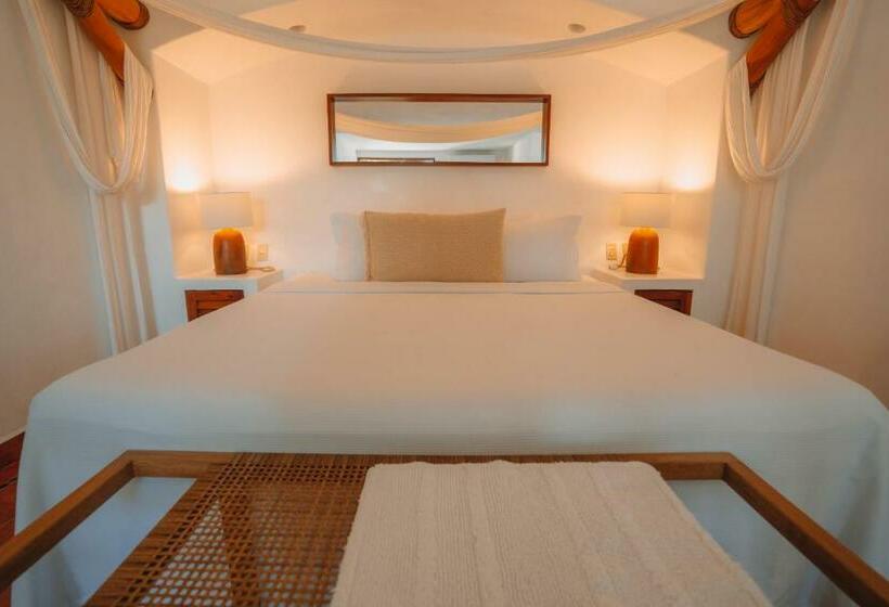 سوییت, La Villa Luz