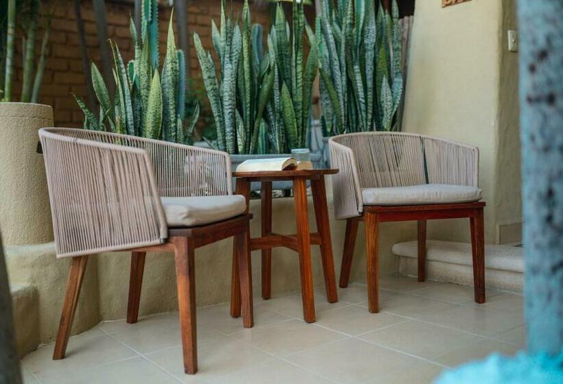 سوییت, La Villa Luz