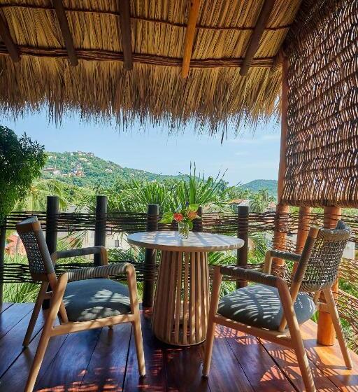 سوییت جونیور, La Villa Luz