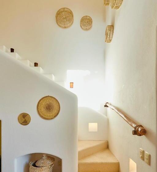 سوییت, La Villa Luz