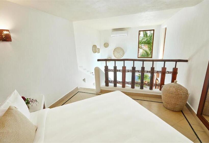 سوییت, La Villa Luz