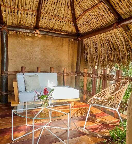 سوئیت جونیور با چشمانداز باغ, La Villa Luz