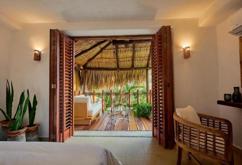 سوئیت جونیور با چشمانداز باغ, La Villa Luz