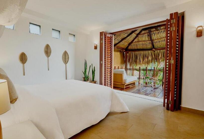 سوئیت جونیور با چشمانداز باغ, La Villa Luz