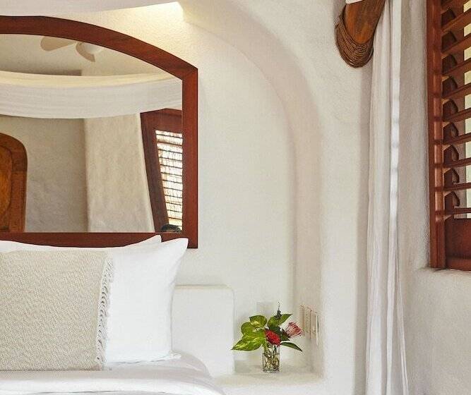 سوییت جونیور, La Villa Luz