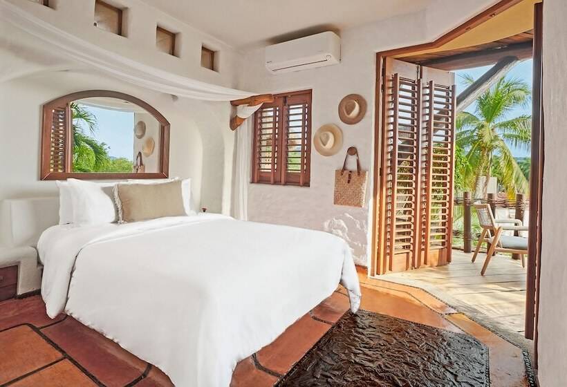 سوییت جونیور, La Villa Luz