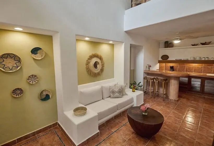 Sviitti, La Villa Luz