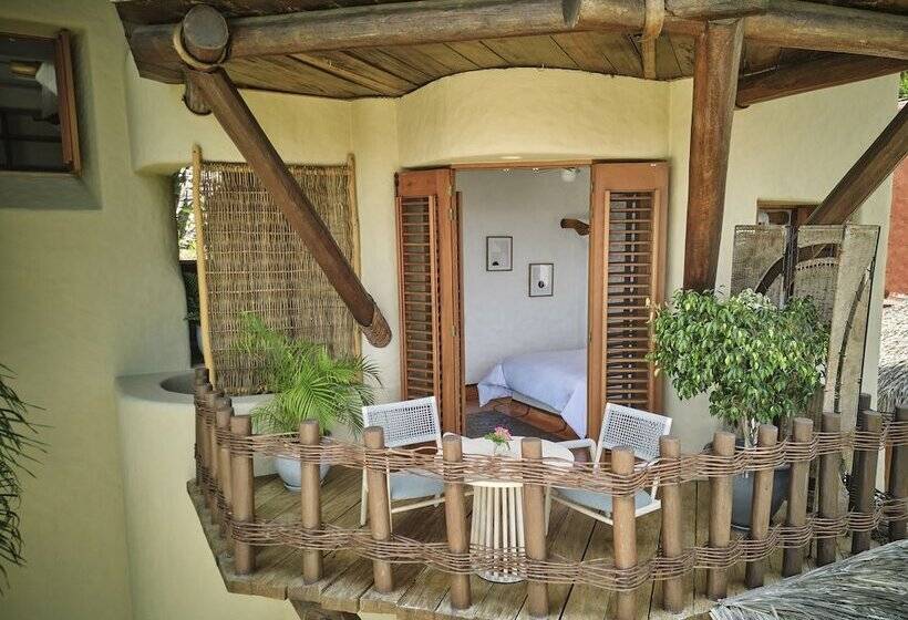 سوییت جونیور, La Villa Luz