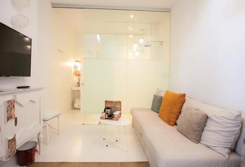 Habitació Estàndard, Madinat