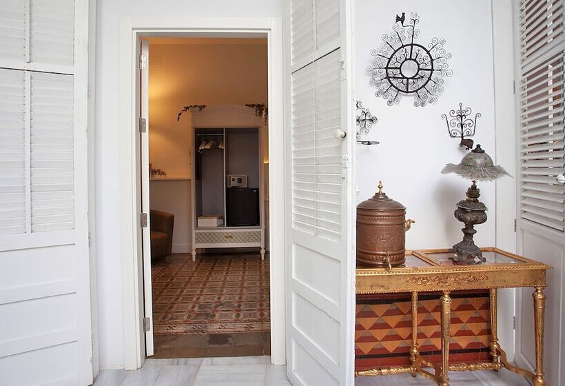 Habitació Estàndard, Madinat