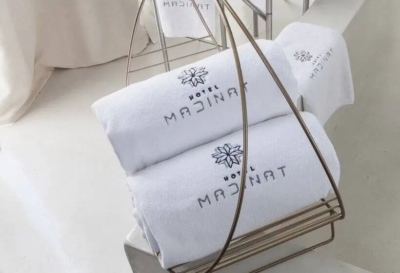 חדר דלוקס, Madinat