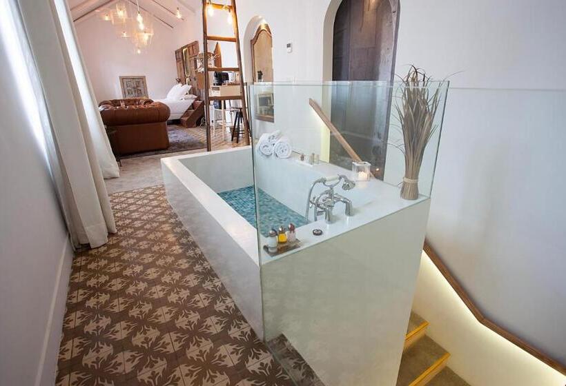 Suite Deluxe, Madinat
