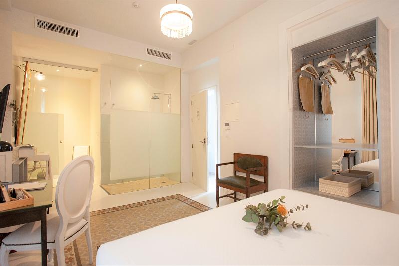 Habitació Estàndard, Madinat