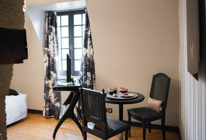 ベーシックルーム, Marnie Et Mister H