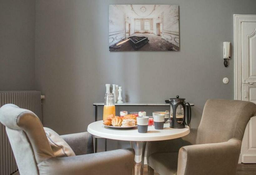 クラシックルーム, Marnie Et Mister H