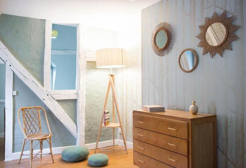 ３ベッドルームアパートメント, Marnie Et Mister H