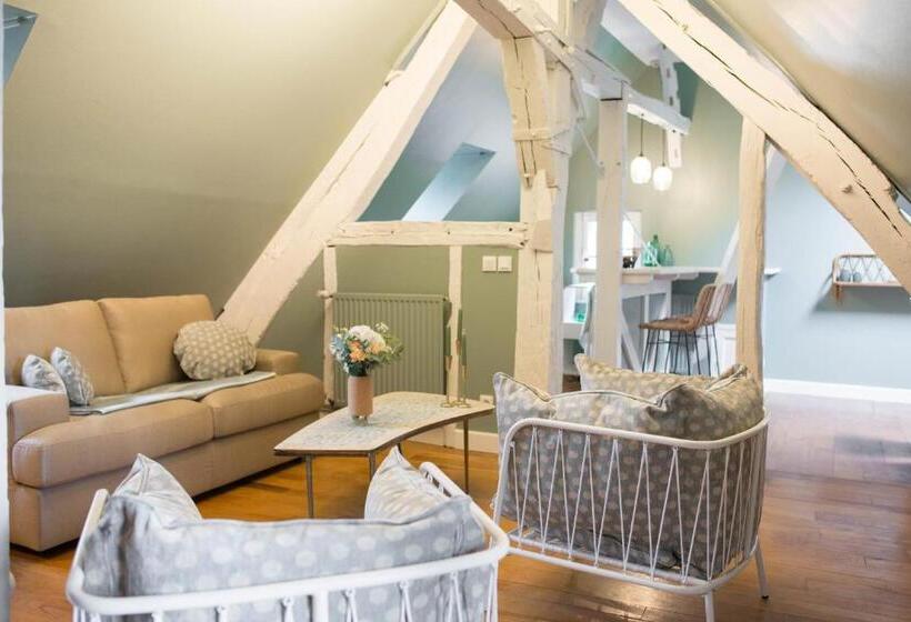 ３ベッドルームアパートメント, Marnie Et Mister H