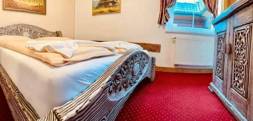 آپارتمان 1 خوابه, Pension Aja