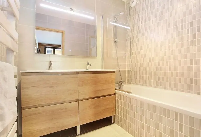 スタンダードスタジオ, Residence Prestige Odalys Mendi Alde
