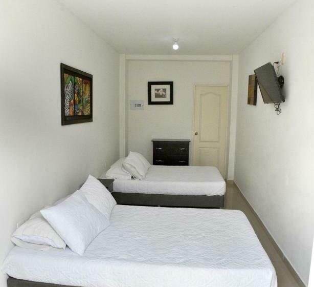 Четырехместный Номер Стандарт, West California