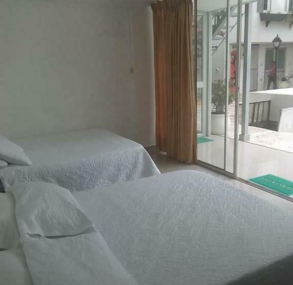 Четырехместный Номер Стандарт, West California