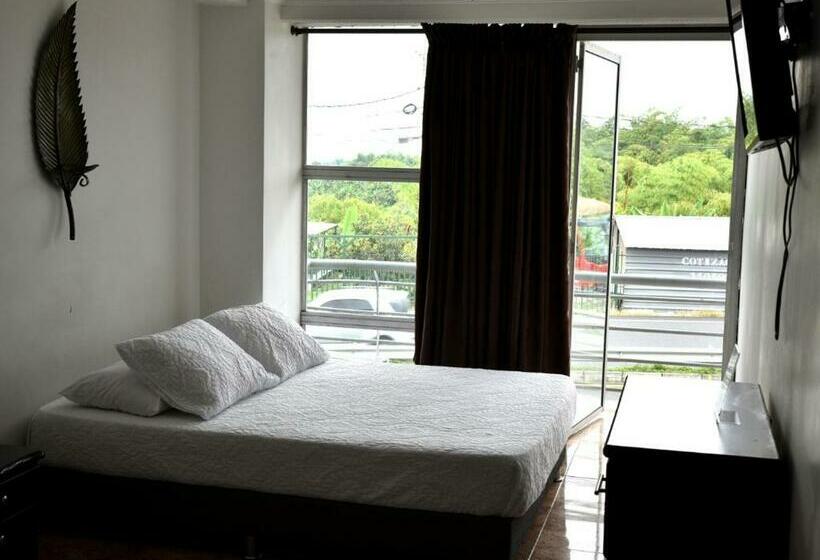 Номер Superior, West California