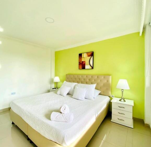 Номер Superior, West California