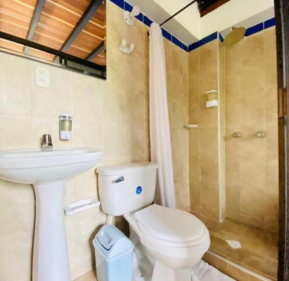 Дом 4 Спальни, West California