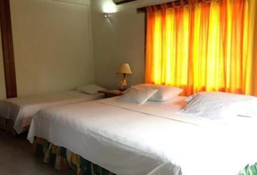 四人标准间, Y Centro De Buceo Sirius