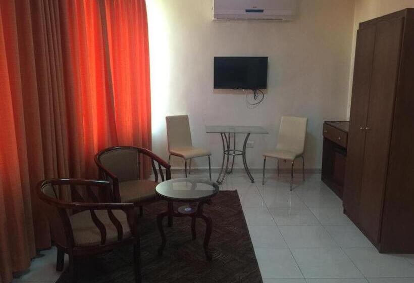 اتاق راحتی, Zaina Plaza