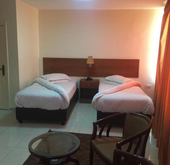 اتاق راحتی, Zaina Plaza