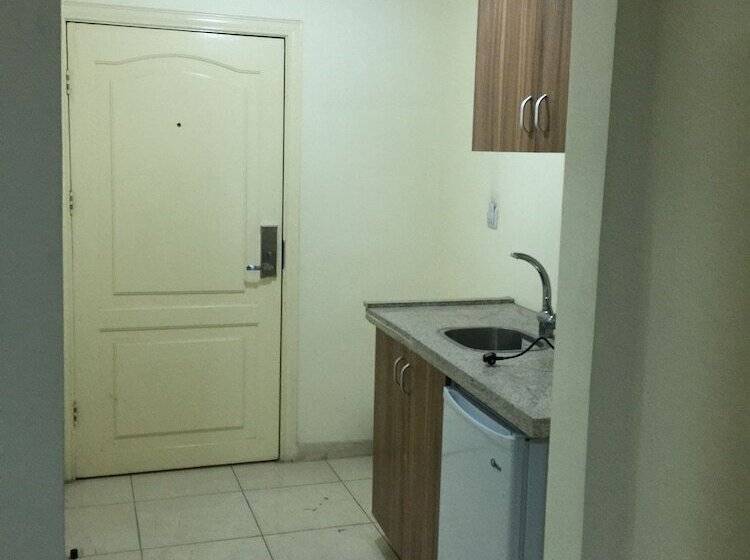 اتاق راحتی یک تخته, Zaina Plaza