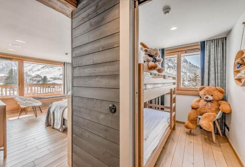 سوییت خانوادگی, Le Yule Hotel & Spa