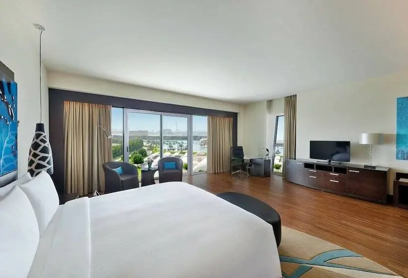 اتاق پریمیوم با بالکن, Marriott Hotel Al Forsan, Abu Dhabi
