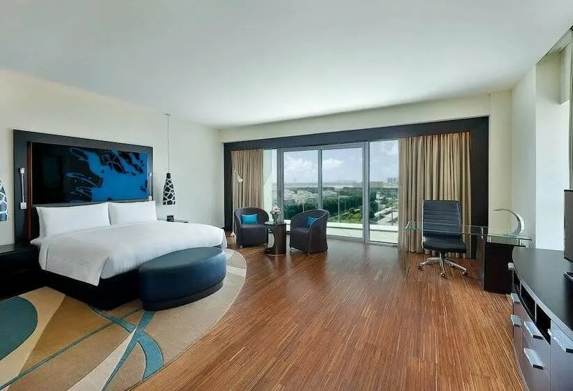 اتاق پریمیوم با بالکن, Marriott Hotel Al Forsan, Abu Dhabi