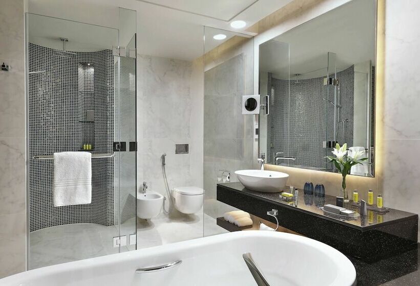 Номер Premium с Балконом, Marriott Hotel Al Forsan, Abu Dhabi