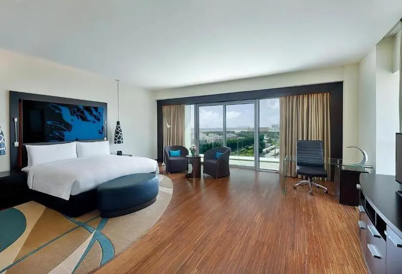 اتاق پریمیوم با بالکن, Marriott Hotel Al Forsan, Abu Dhabi