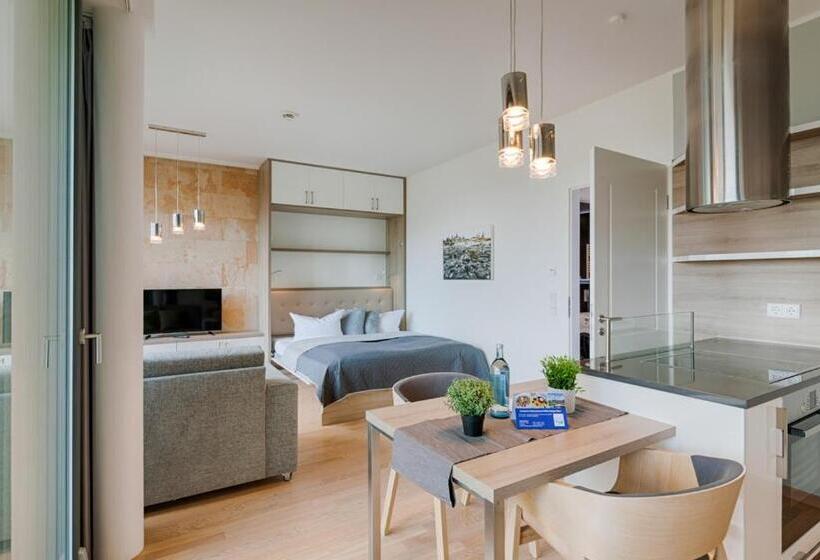 스탠다드 스튜디오, Residenz Am Zwinger