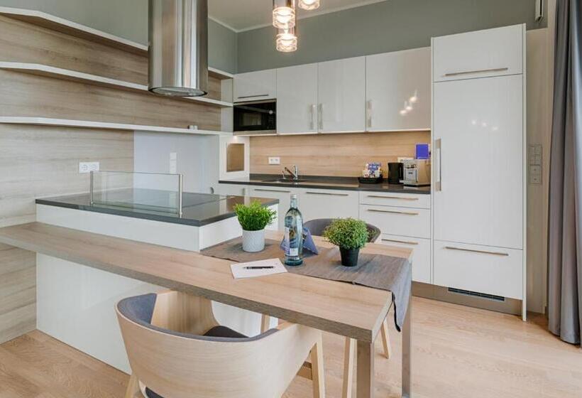 스탠다드 스튜디오, Residenz Am Zwinger