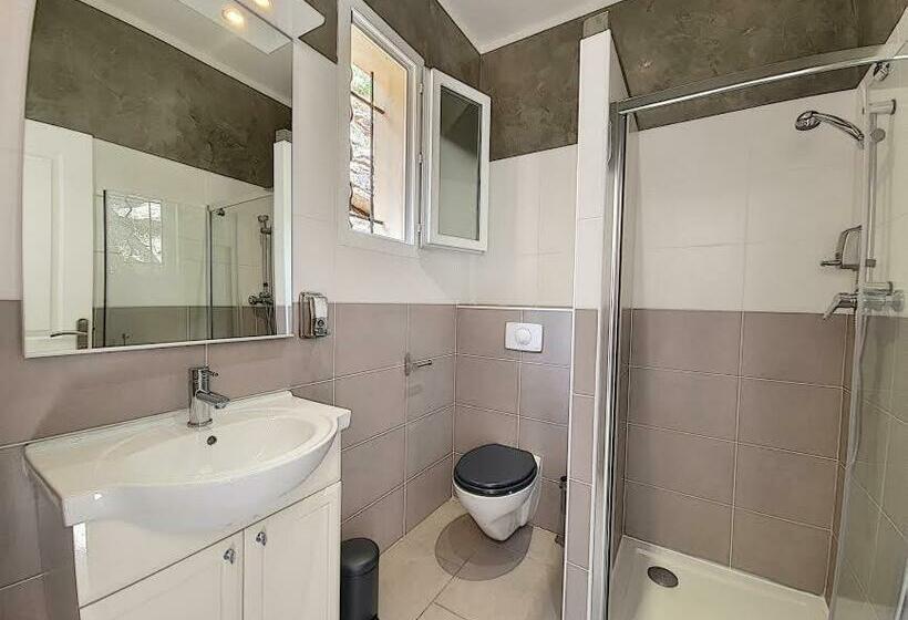 Номер Стандарт, A Guinguetta