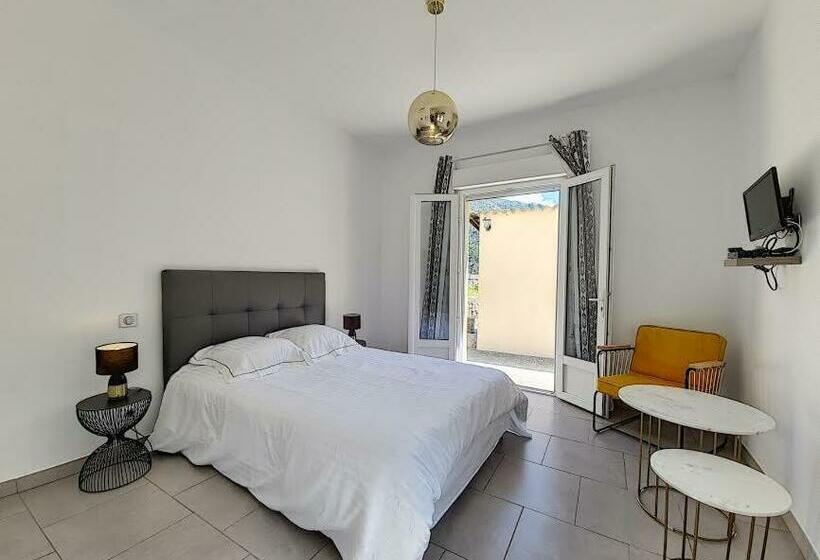 Номер Стандарт, A Guinguetta