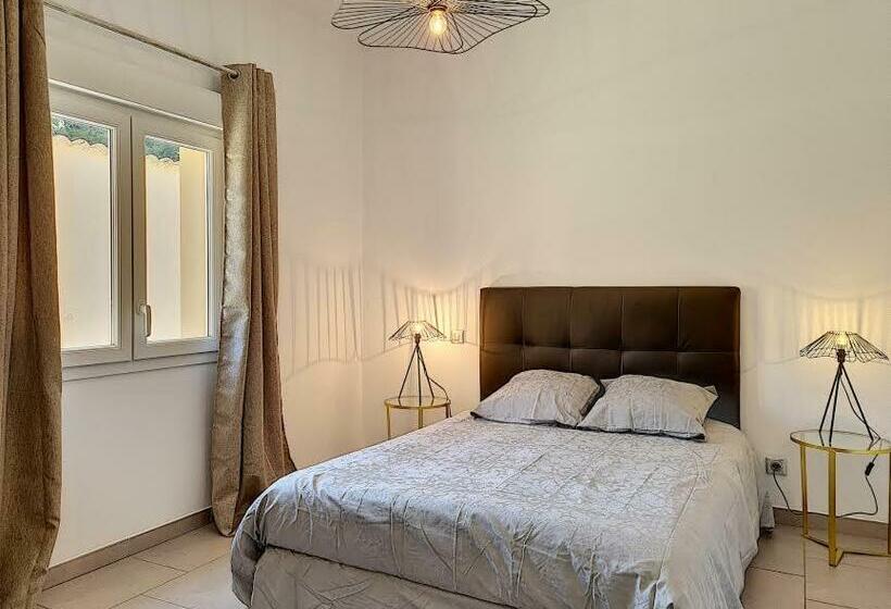 Номер Стандарт, A Guinguetta