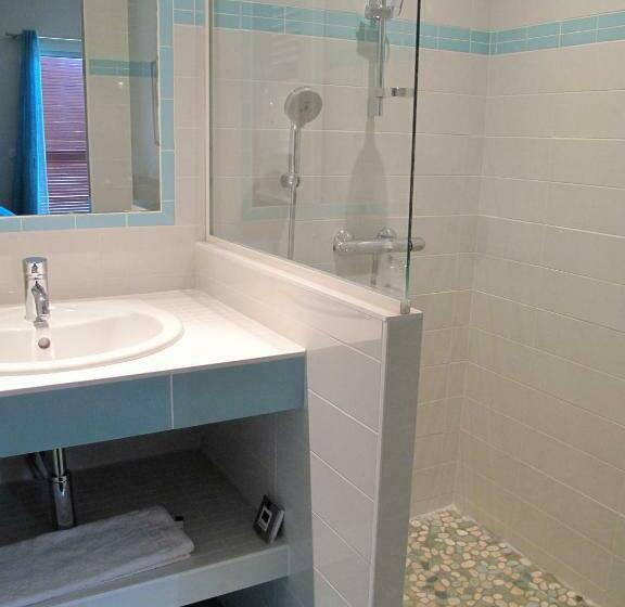 اتاق استاندارد با چشمانداز کوهستان, Apitoki