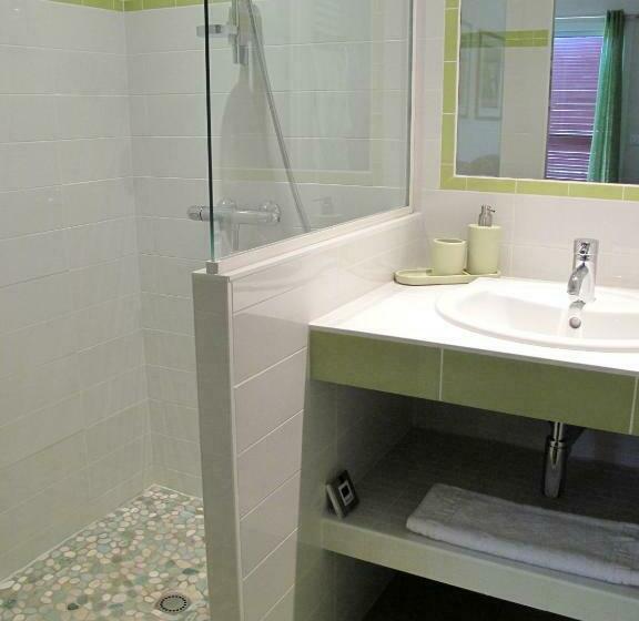 اتاق استاندارد با چشمانداز کوهستان, Apitoki