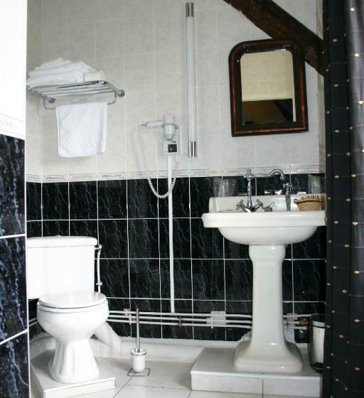 غرفة قياسية, Au Château Des Thermes